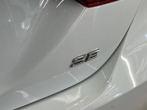 Used 2024 Toyota Camry SE image 23