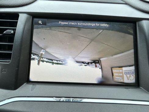 Used 2014 Lincoln MKS AWD w/ Equipment Group 101A image 27