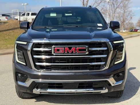 New 2026 GMC Yukon Elevation image 3