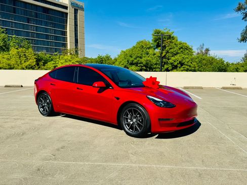 Used 2023 Tesla Model 3 Standard Range RWD image 16