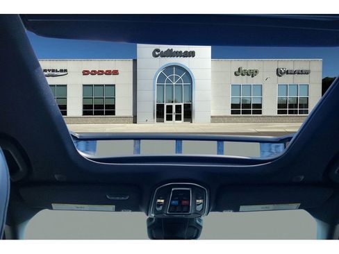 Used 2025 Jeep Wagoneer S Limited AWD/4WD image 16