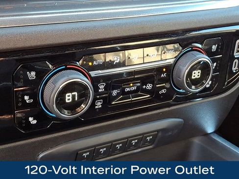 Used 2025 Chevrolet Silverado 3500 High Country image 19