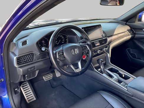 Used 2018 Honda Accord Sport image 16