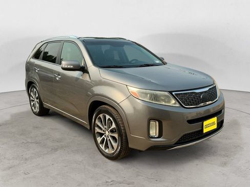 Used 2014 Kia Sorento SX w/ 3rd Row Package FWD image 3