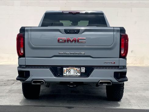Used 2024 GMC Sierra 1500 AT4 w/ Technology Package AWD/4WD image 5