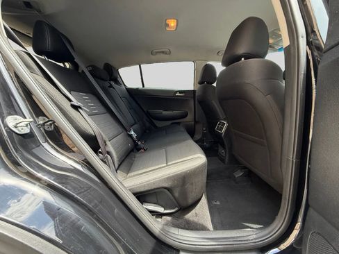 Used 2018 Kia Sportage LX FWD image 18