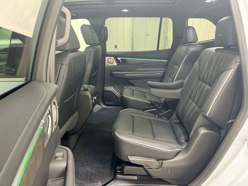 New 2026 Buick Enclave Avenir w/ Super Cruise Package image 24