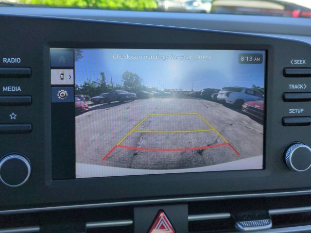 Used 2026 Hyundai Elantra SE FWD image 19