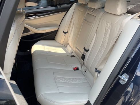 Used 2019 BMW 540i xDrive w/ Luxury Seating Package AWD/4WD image 13