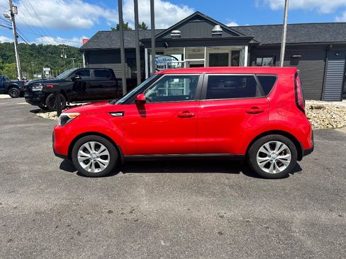 Used 2015 Kia Soul + FWD image 5