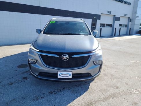 Used 2023 Buick Enclave Essence image 9