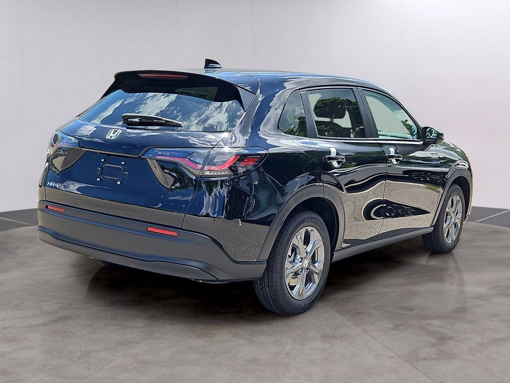 New 2027 Honda HR-V LX image 3
