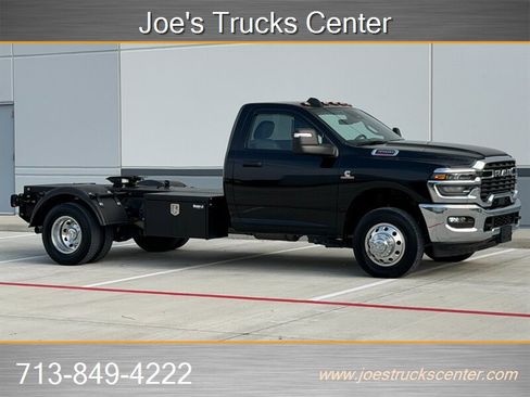 Used 2025 RAM 3500 Tradesman RWD image 10