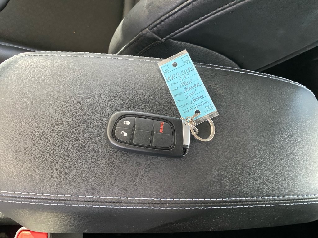 Used 2019 Jeep Cherokee Latitude Plus FWD image 30
