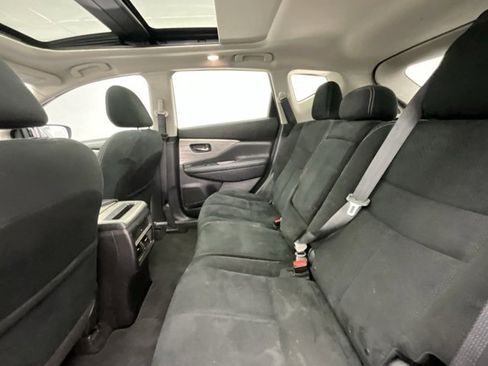 Used 2018 Nissan Murano SV w/ Premium Package image 7