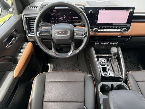 Certified 2025 GMC Canyon AT4 w/ Nightfall Edition AWD/4WD image 20