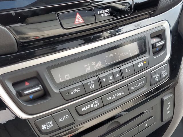 Used 2016 Honda Pilot Touring image 21