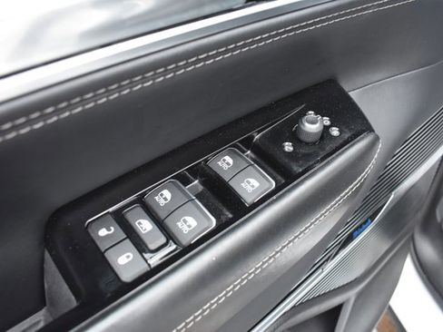 Used 2023 Jeep Grand Wagoneer 4WD image 13