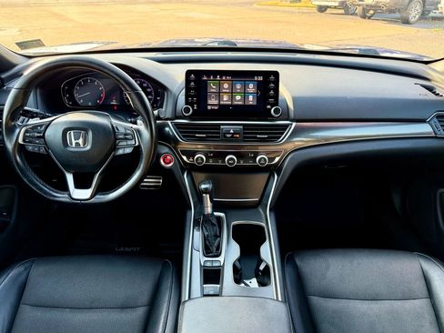 Used 2018 Honda Accord Sport image 12