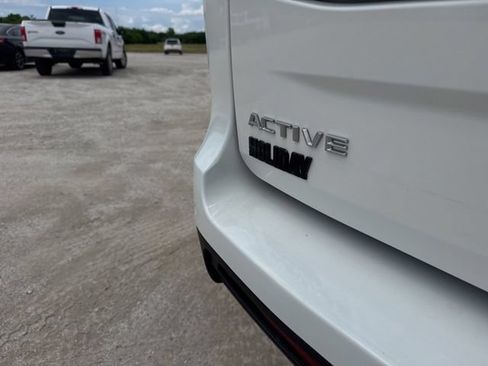 Used 2025 Ford Expedition Active AWD/4WD image 13