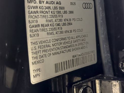 Used 2025 Audi Q5 Premium w/ Convenience Package AWD/4WD image 28
