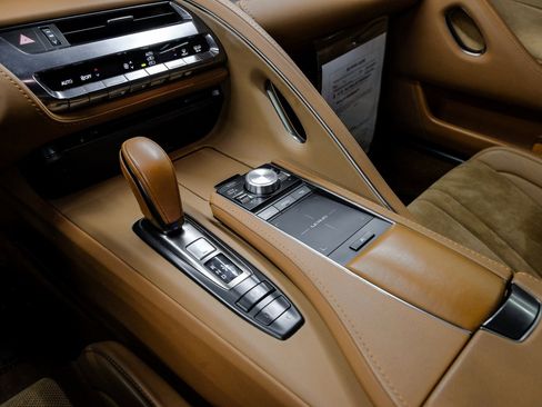 Used 2021 Lexus LC 500 Coupe w/ Performance Package image 31