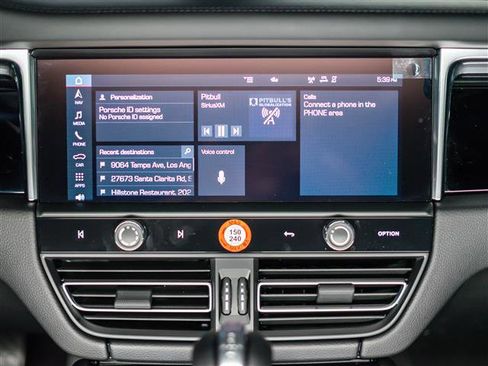 Certified 2026 Porsche Macan AWD/4WD image 27