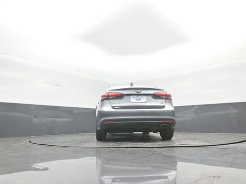 Used 2018 Kia Forte S w/ S Technology Plus Package image 29