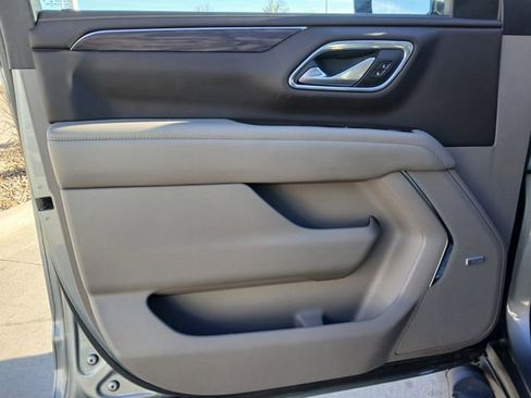 Used 2022 Chevrolet Tahoe Z71 w/ Z71 Off-Road Package image 11