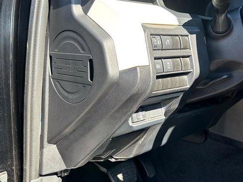 Used 2024 Toyota Tacoma TRD Off-Road image 17