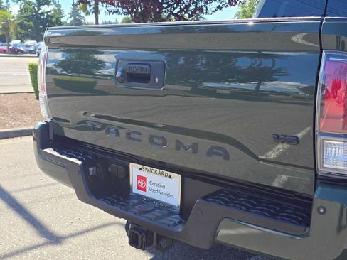Certified 2021 Toyota Tacoma TRD Off-Road w/ TRD Premium Off Road Package AWD/4WD image 13