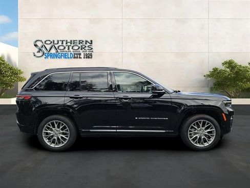 Used 2025 Jeep Grand Cherokee Summit AWD/4WD image 6