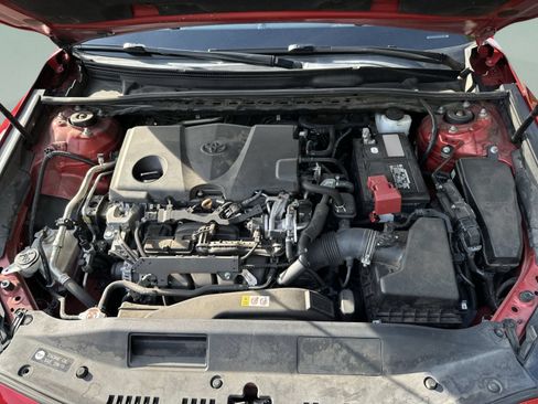 Used 2019 Toyota Camry SE FWD image 17