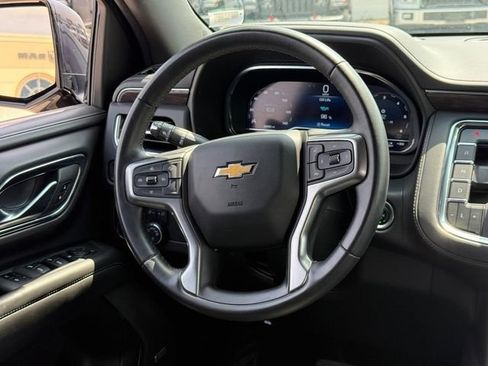 Used 2024 Chevrolet Suburban LT AWD/4WD image 18