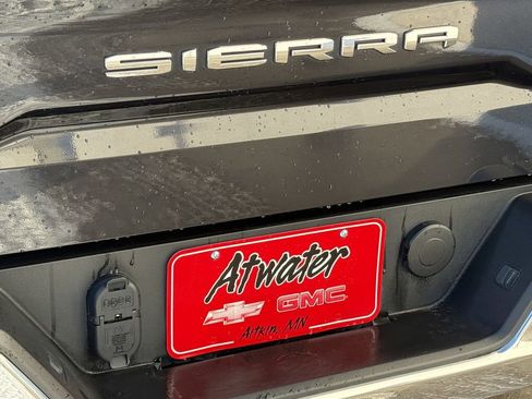 Used 2024 GMC Sierra 1500 SLE image 30