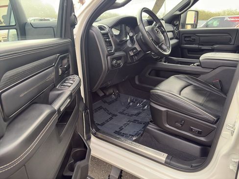 Used 2023 RAM 2500 Limited AWD/4WD image 7