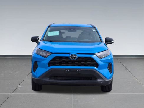 Used 2020 Toyota RAV4 LE w/ All Weather Liner Package AWD/4WD image 9