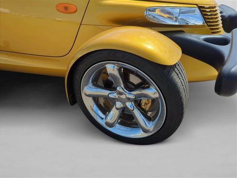 Used 2002 Chrysler Prowler RWD image 16