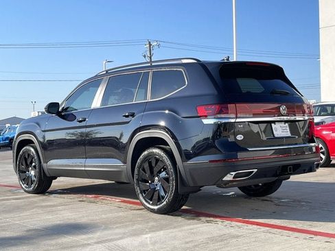 New 2026 Volkswagen Atlas SE image 4