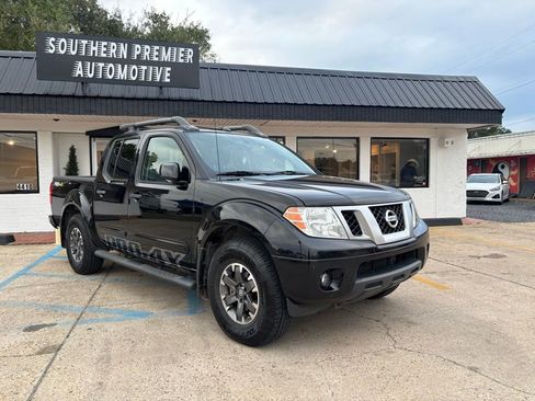 Used 2019 Nissan Frontier PRO-4X w/ Pro-4x Luxury Package image 3