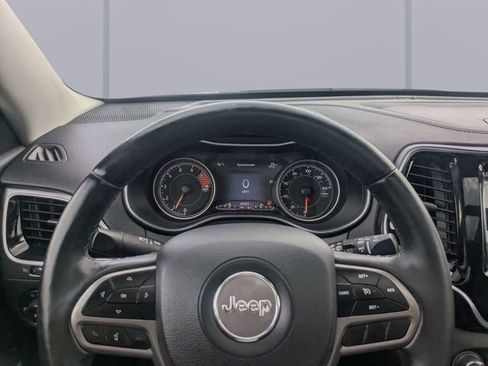 Used 2019 Jeep Cherokee Limited AWD/4WD image 31