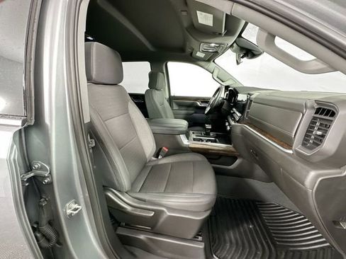 Used 2025 GMC Sierra 1500 Elevation image 28