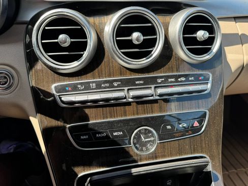 Used 2019 Mercedes-Benz C 300 4MATIC Cabriolet w/ Multimedia Package image 10
