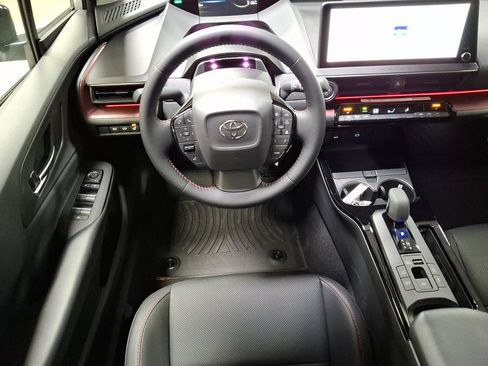 New 2026 Toyota Prius Plug-In Hybrid FWD image 7