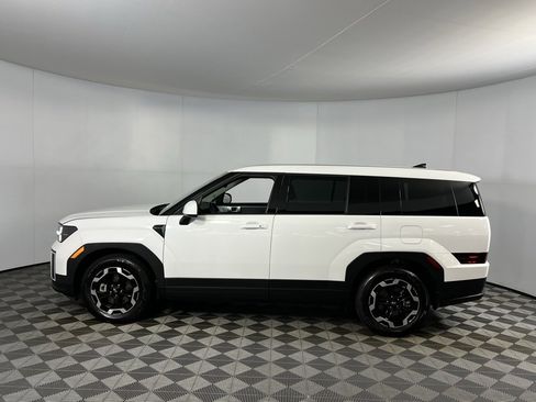 Used 2025 Hyundai Santa Fe SE image 8