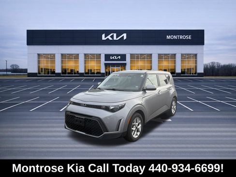 Used 2024 Kia Soul LX w/ Option Group 015 FWD image 1