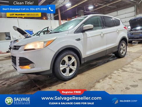 Used 2015 Ford Escape SE image 1