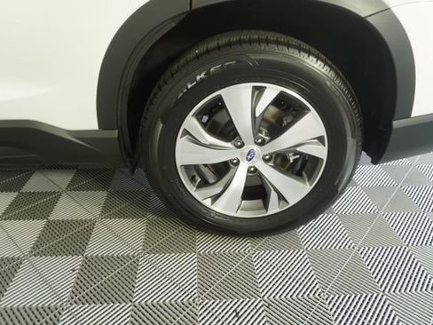 Certified 2025 Subaru Ascent Premium AWD/4WD image 18