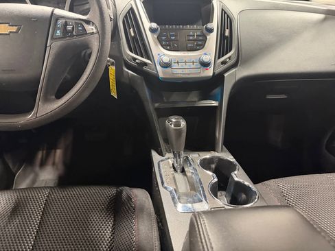 Used 2016 Chevrolet Equinox LS FWD image 12
