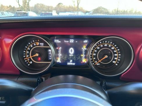 Used 2023 Jeep Gladiator Rubicon w/ Cold Weather Group image 27